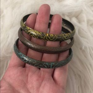 🌹 3 floral colored vintage bangles